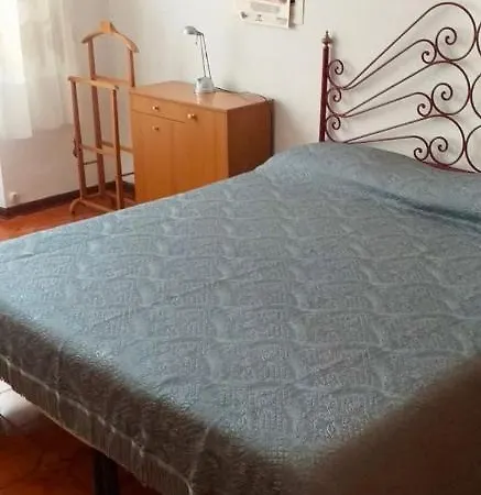 Апартаменты Via Serri 12 *